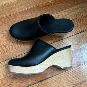 Everlane Black Leather Clog